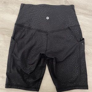 Lululemon Align High Rise Short with pockets